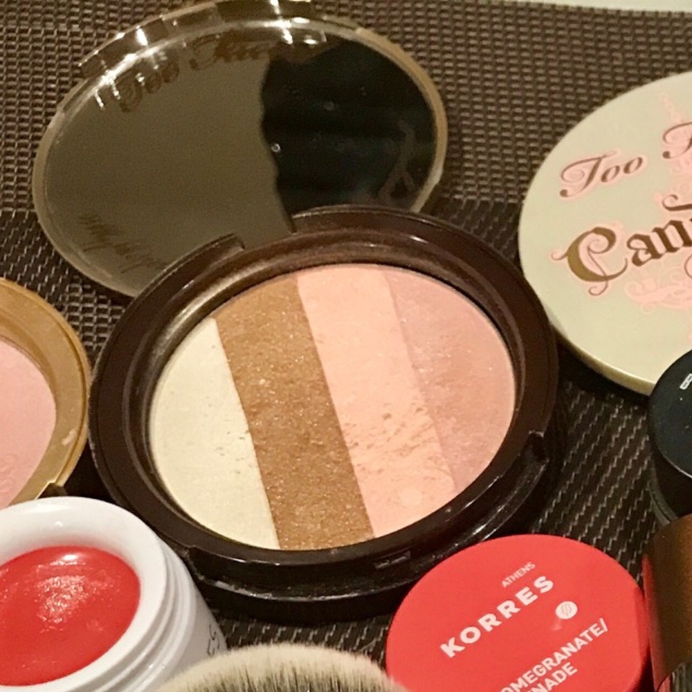 Too faced snow bunny luminous bronzer full size